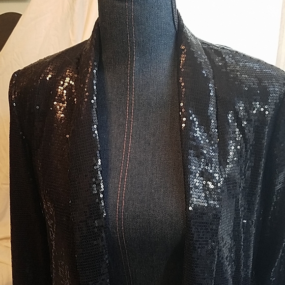 Sparkle the night away black blazer - Picture 2 of 6